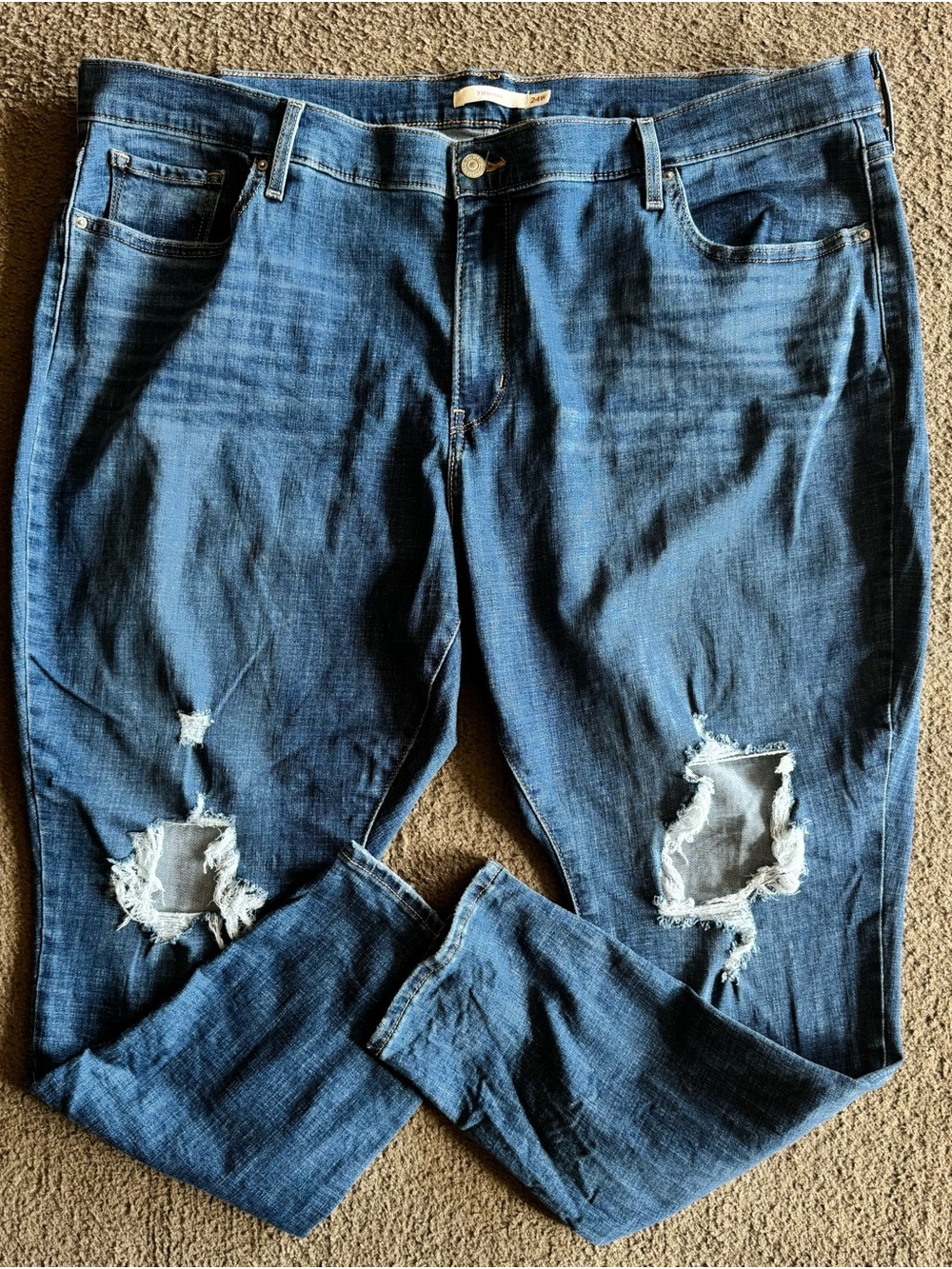 Levi’s 711 Womens 24W Short Plus Size Skinny Fit Distressed Denim Jeans 45”x28”